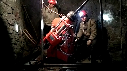 頂板泄壓鉆機(jī)配置實(shí)施方案 頂板泄壓鉆機(jī)配置實(shí)施方案